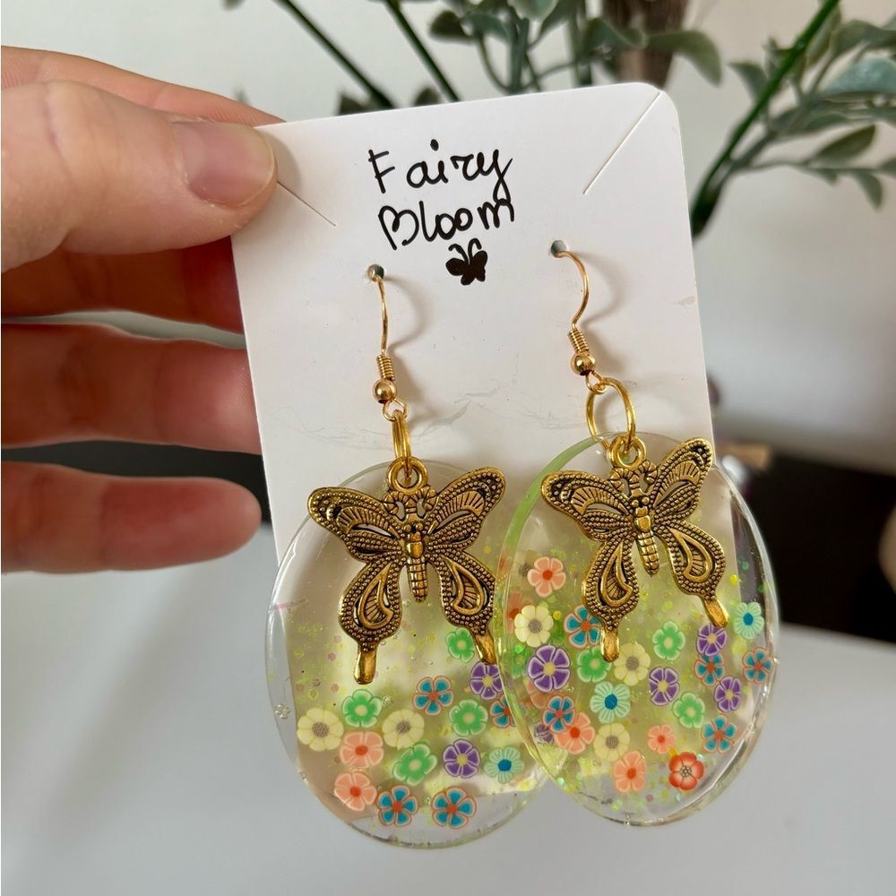 Fairy Bloom Butterfly Resin Earrings – Handmade Floral Jewelry with Flowers